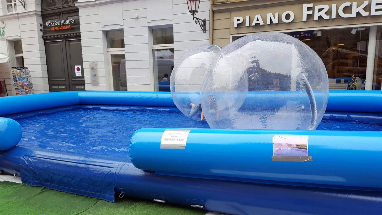 Aqua-Zorbing
