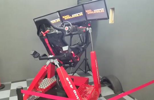 Full-Motion-Rennsimulator – Ansicht 10