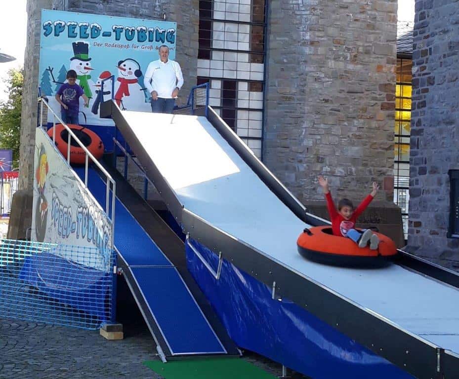 Rodelbahn / Tubing-Bahn